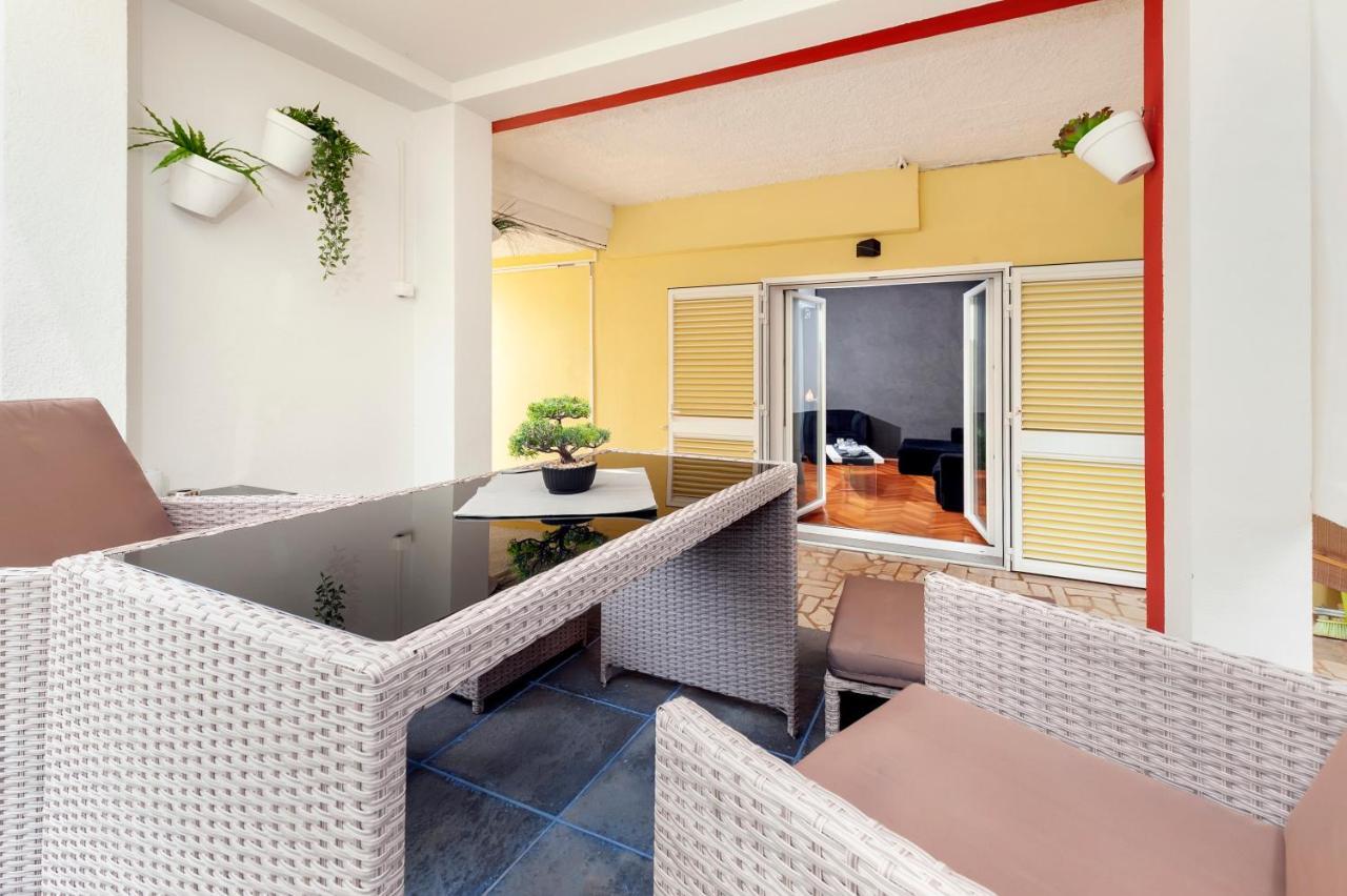 Apartment Cave Ровин Екстериор снимка